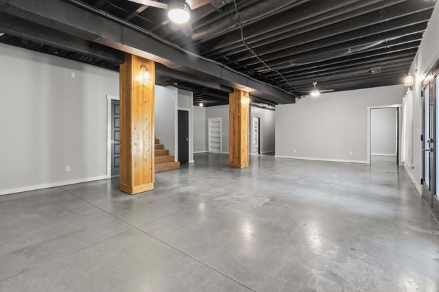 220 Davis Lane, Russell Springs, KY 42642
