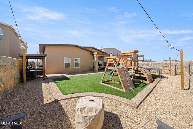 337 FRAY OLGUIN Court, Socorro, TX 79927