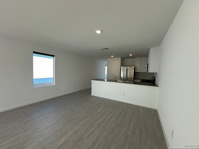 5211 Whirling Way, San Antonio, TX 78253