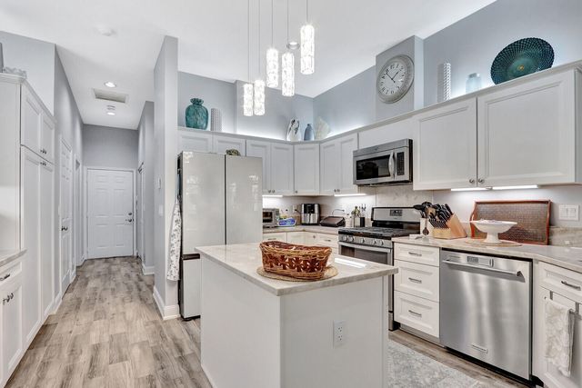 8349 150th Court N, Palm Beach Gardens, FL 33418