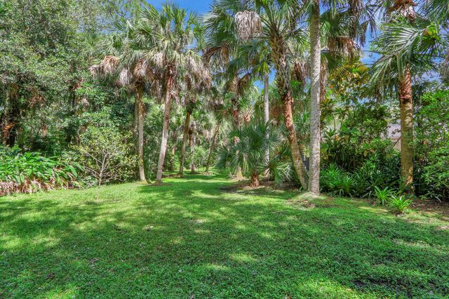 8349 150th Court N, Palm Beach Gardens, FL 33418