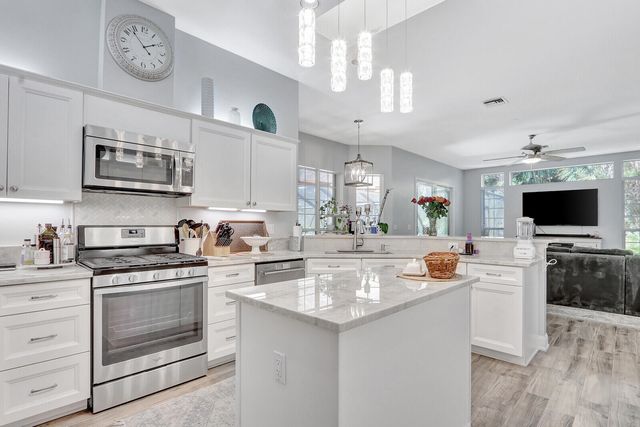 8349 150th Court N, Palm Beach Gardens, FL 33418