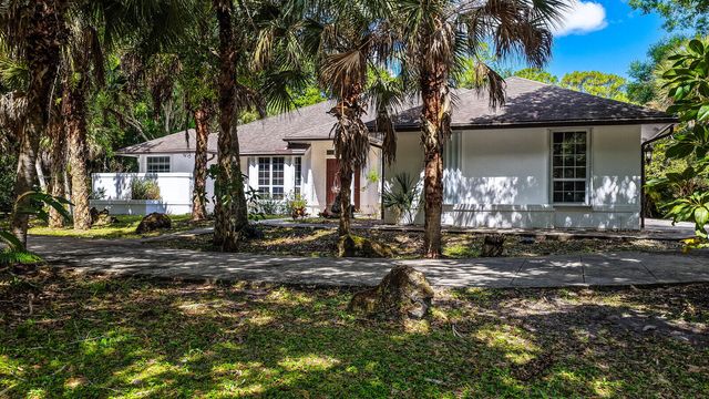 8349 150th Court N, Palm Beach Gardens, FL 33418