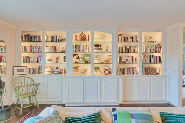 28 Bonnie Banks Way, San Rafael, CA 94901