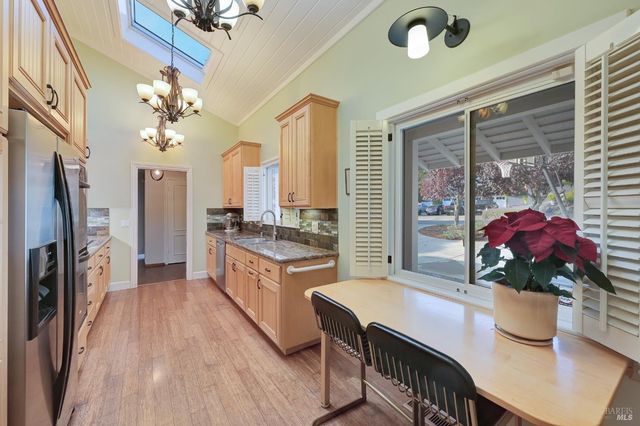 28 Bonnie Banks Way, San Rafael, CA 94901