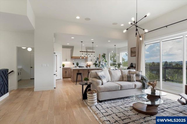 1324 Overview Dr NW, Salem, OR 97304