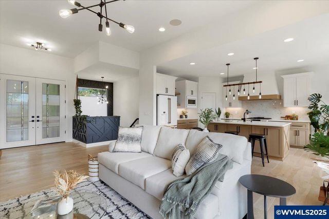 1324 Overview Dr NW, Salem, OR 97304