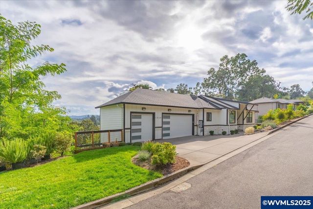 1324 Overview Dr NW, Salem, OR 97304