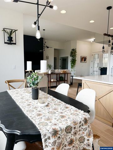 1324 Overview Dr NW, Salem, OR 97304