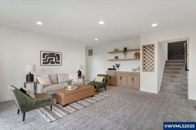 1324 Overview Dr NW, Salem, OR 97304