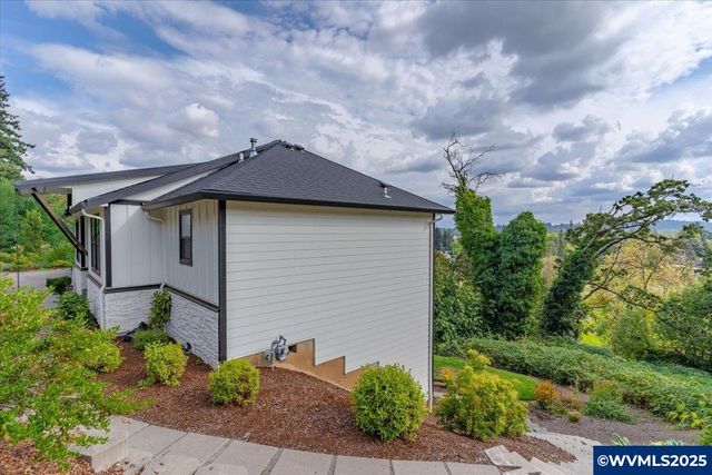 1324 Overview Dr NW, Salem, OR 97304