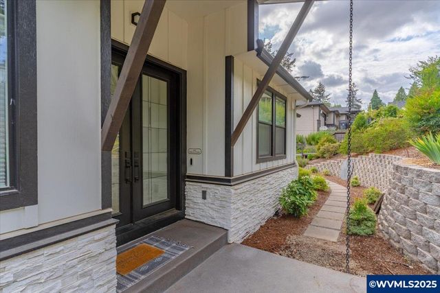 1324 Overview Dr NW, Salem, OR 97304