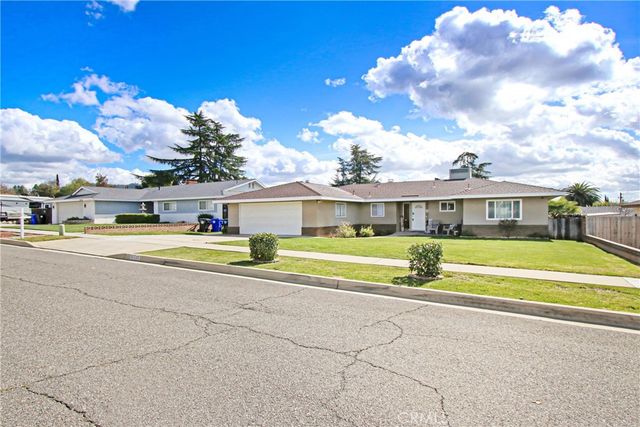 35597 Velardo, Yucaipa, CA 92399