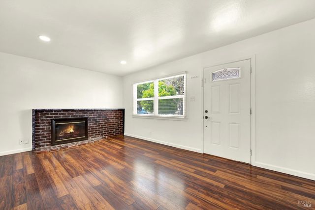 2561 Dorset St, Napa, CA 94558