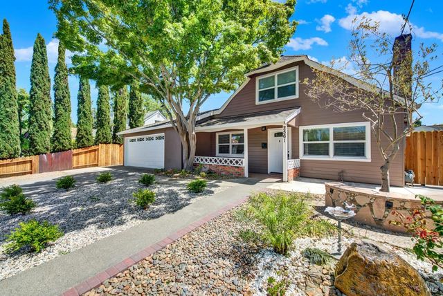 2561 Dorset St, Napa, CA 94558