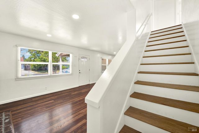 2561 Dorset St, Napa, CA 94558