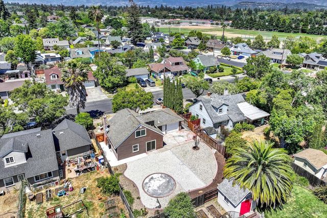 2561 Dorset St, Napa, CA 94558