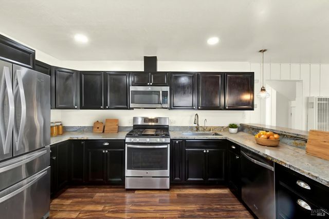 2561 Dorset St, Napa, CA 94558