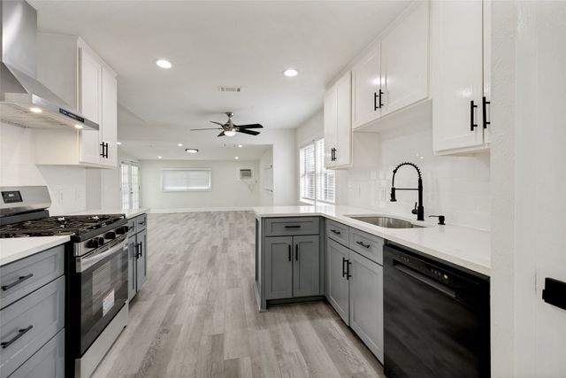 708 Glen Rock Place, Arlington, TX 76014