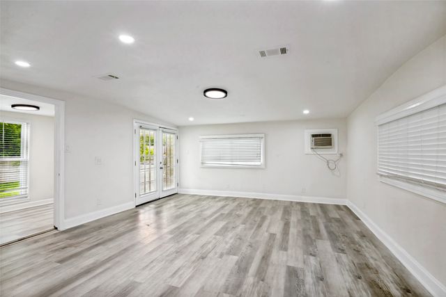 708 Glen Rock Place, Arlington, TX 76014