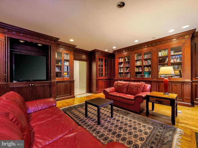 6513 KENHILL RD, Bethesda, MD 20817