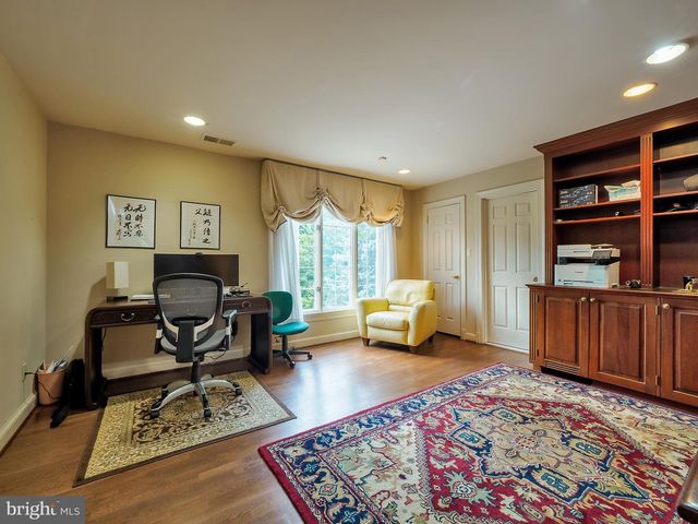 6513 KENHILL RD, Bethesda, MD 20817