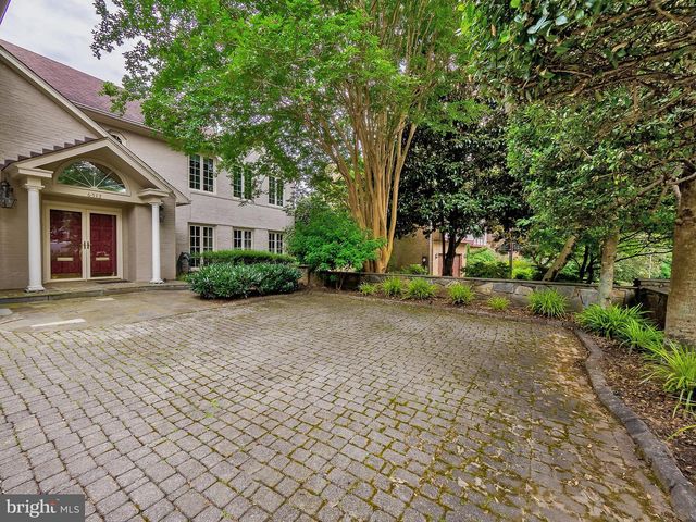 6513 KENHILL RD, Bethesda, MD 20817