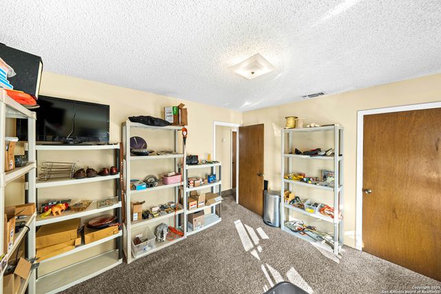 211 Poco Vista, Kerrville, TX 78028