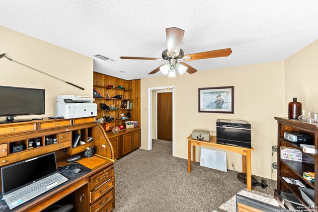 211 Poco Vista, Kerrville, TX 78028