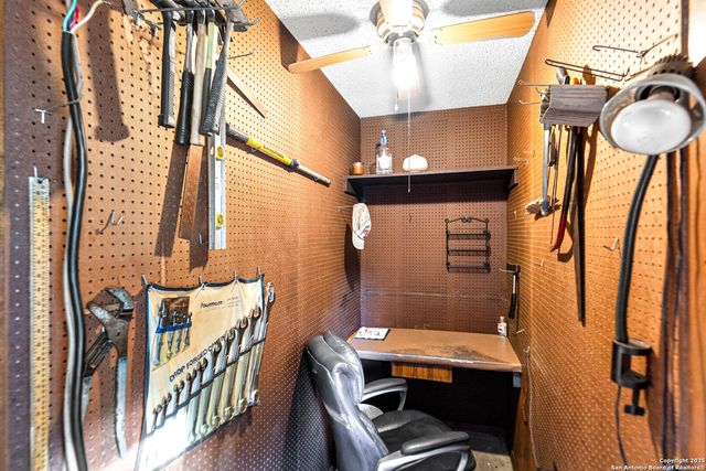 211 Poco Vista, Kerrville, TX 78028