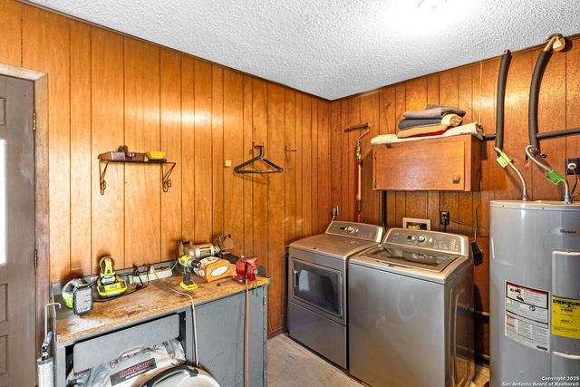 211 Poco Vista, Kerrville, TX 78028