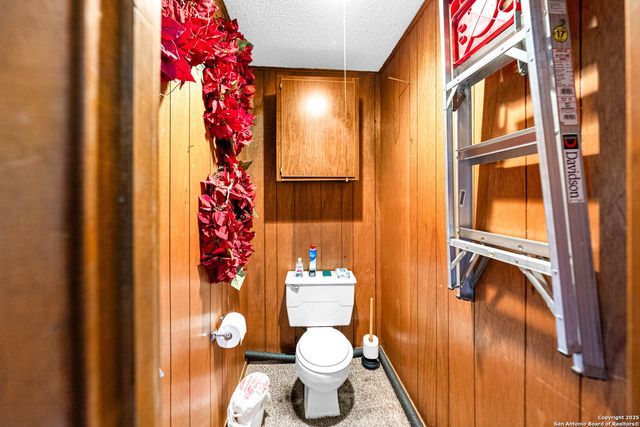 211 Poco Vista, Kerrville, TX 78028