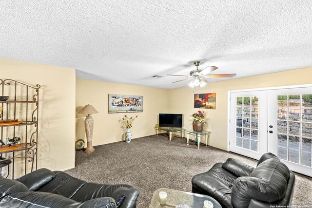 211 Poco Vista, Kerrville, TX 78028