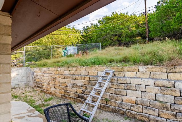 211 Poco Vista, Kerrville, TX 78028