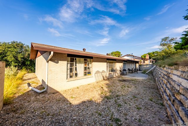 211 Poco Vista, Kerrville, TX 78028