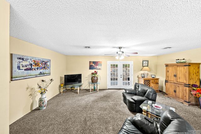 211 Poco Vista, Kerrville, TX 78028