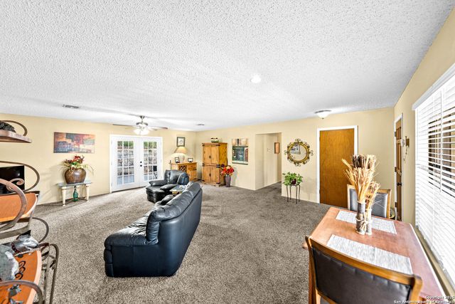 211 Poco Vista, Kerrville, TX 78028