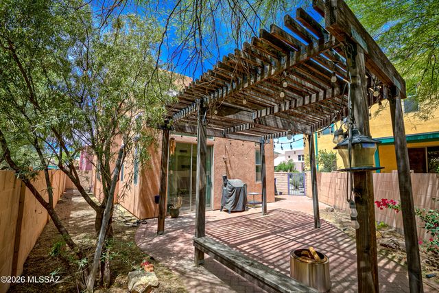 955 W Calle Carasol, Tucson, AZ 85713