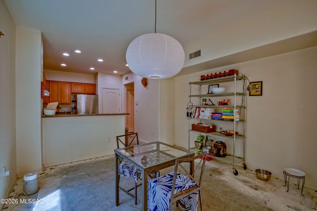 955 W Calle Carasol, Tucson, AZ 85713