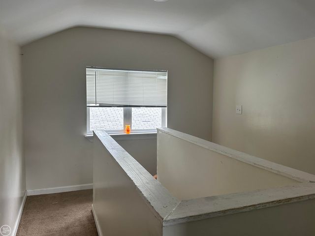 25143 Lawn Street, Roseville, MI 48066