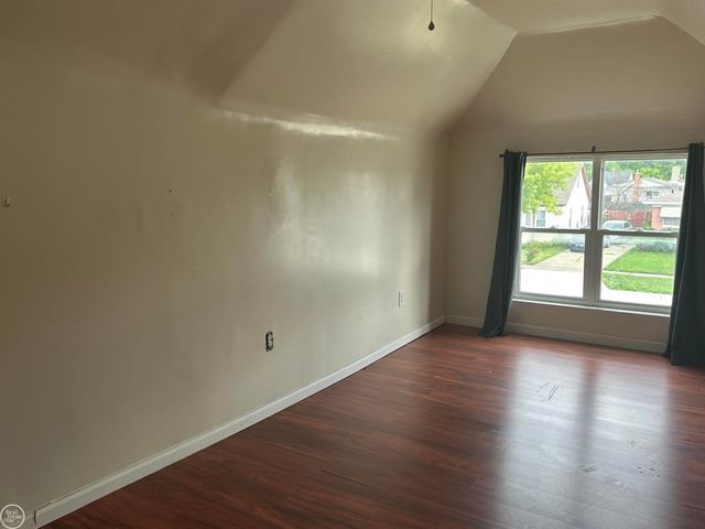 25143 Lawn Street, Roseville, MI 48066