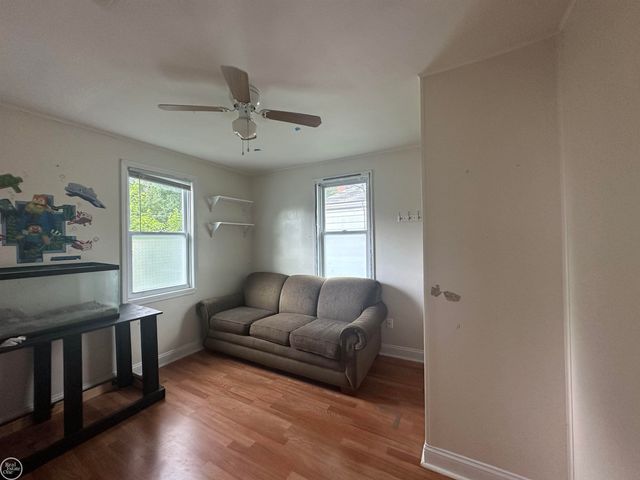 25143 Lawn Street, Roseville, MI 48066