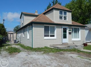 25143 Lawn Street, Roseville, MI 48066