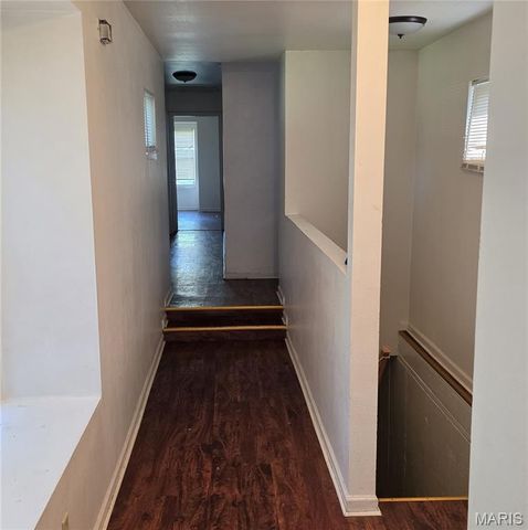 6632 Etzel Avenue, St Louis, MO 63130