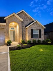 7927 Eagle Creek Ln, Richmond, TX 77469