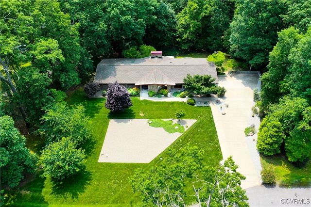 2940 Queenswood Rd, Midlothian, VA 23113