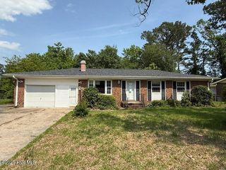 504 Oakwood Avenue, Jacksonville, NC 28546