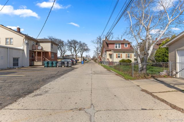 2119 Monroe Street, Dearborn, MI 48124