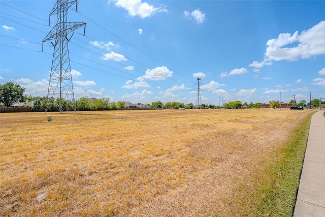 1300 Southeast Parkway, Arlington, TX 76018