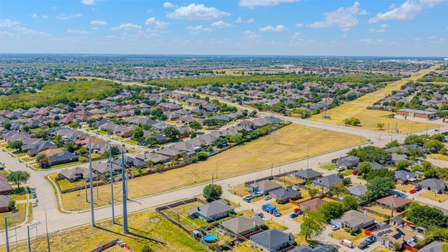 1300 Southeast Parkway, Arlington, TX 76018